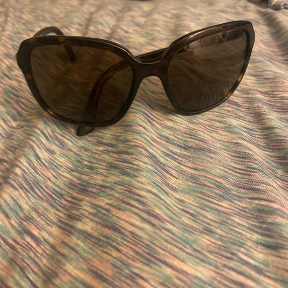 Women’s Prada sunglasses made in Italy😎 - Picture 4 of 8